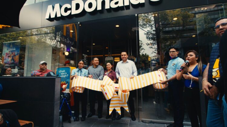[México] McDonald’s celebra su llegada a la colonia Nápoles