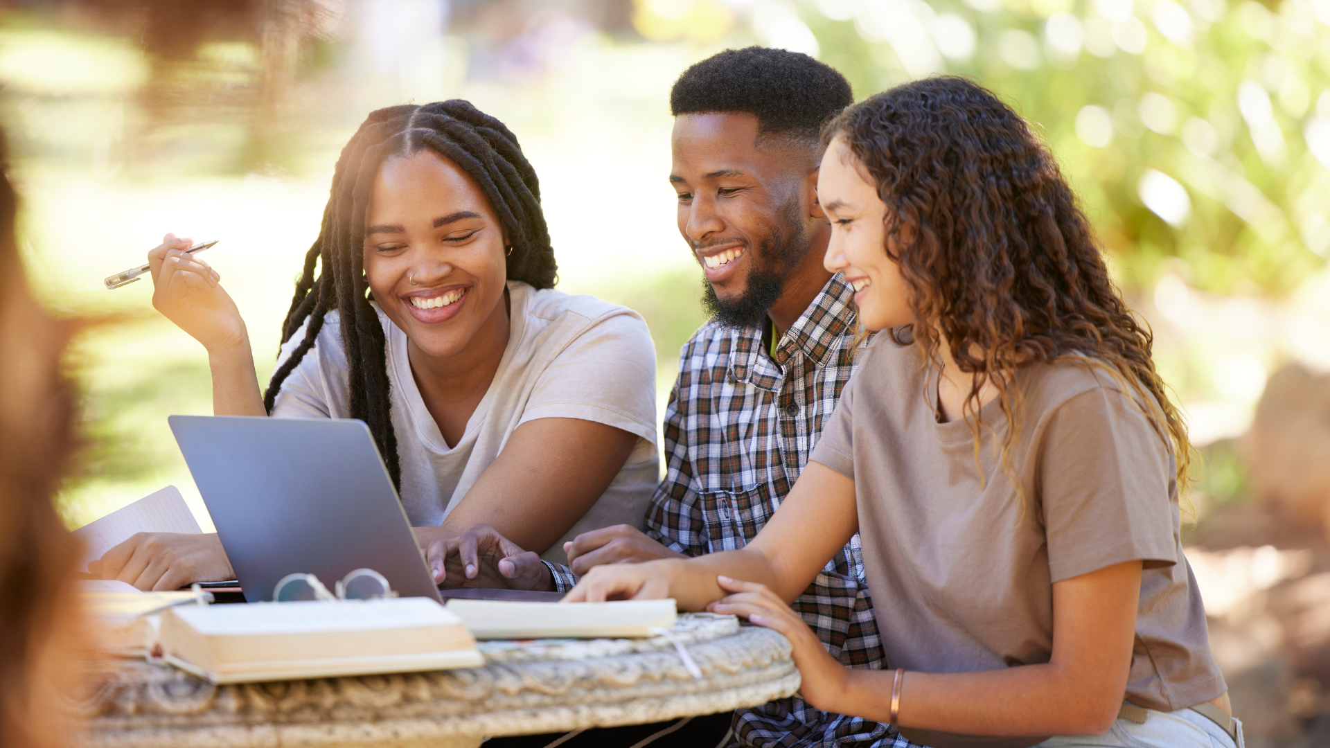 About 100,000 young people have already registered on our free and open educational platform MCampus Comunidad